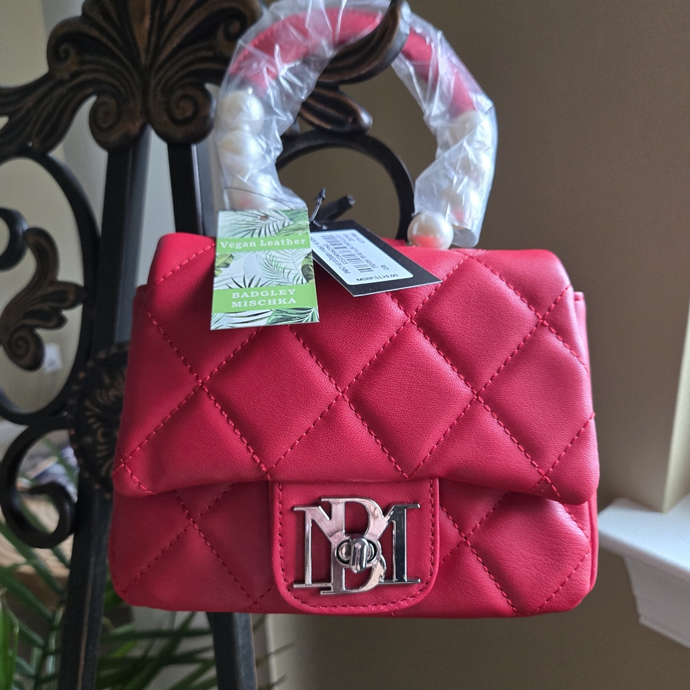 Badgley Mischka Red Quilted Faux Pearl Clutch Party Ready